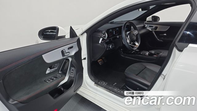 Mercedes-Benz CLA-Class CLA250 4MATIC