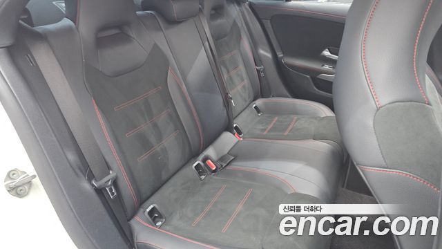 Mercedes-Benz CLA-Class CLA250 4MATIC