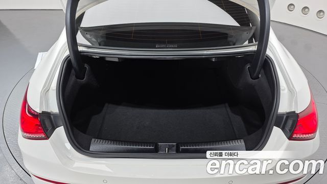 Mercedes-Benz CLA-Class CLA250 4MATIC