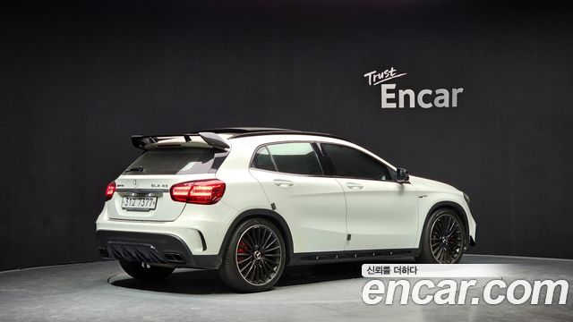 Mercedes-Benz GLA-Class GLA45 AMG 4MATIC