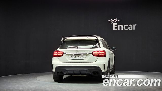 Mercedes-Benz GLA-Class GLA45 AMG 4MATIC