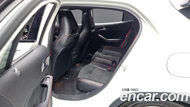 Mercedes-Benz GLA-Class GLA45 AMG 4MATIC