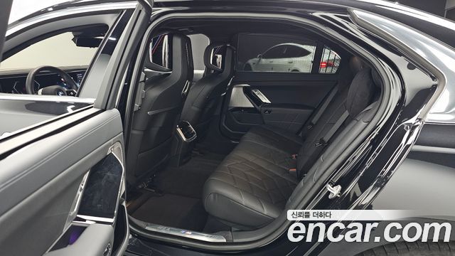 BMW 7-Series 740d xDrive M Sport