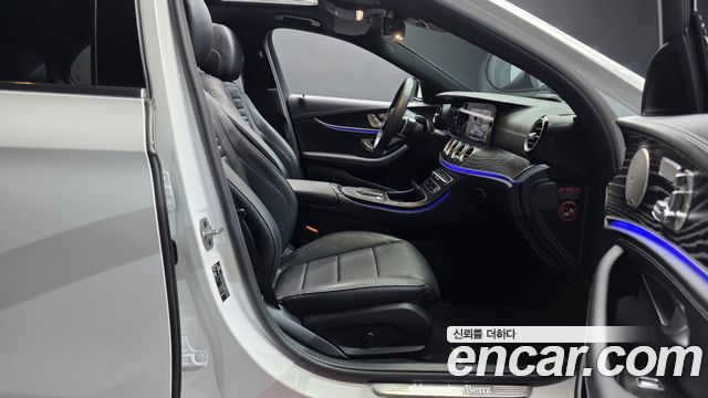 Mercedes-Benz E-Class E220d 4MATIC AMG Line