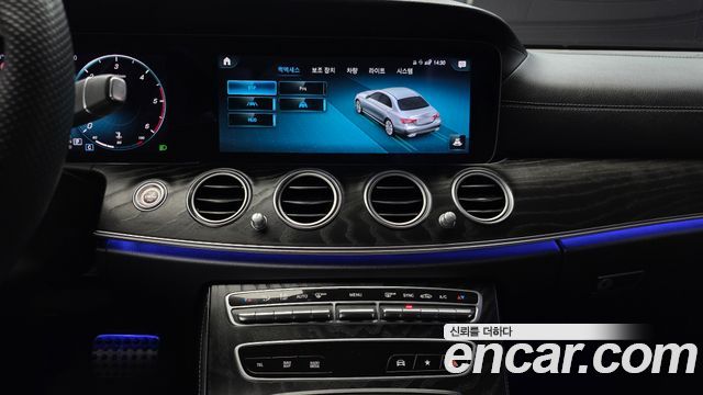 Mercedes-Benz E-Class E220d 4MATIC AMG Line