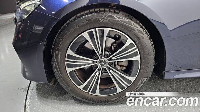 Mercedes-Benz E-Class E200 Avantgarde