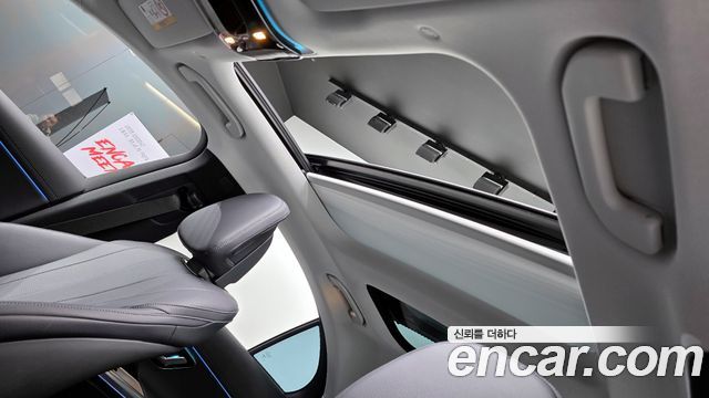 Mercedes-Benz E-Class E200 Avantgarde