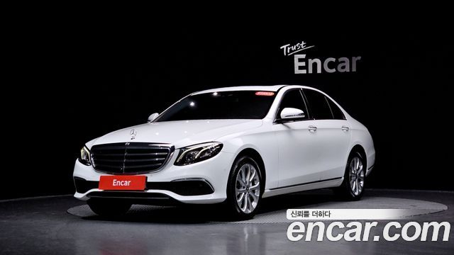 Mercedes-Benz E-Class E300 4MATIC Exclusive