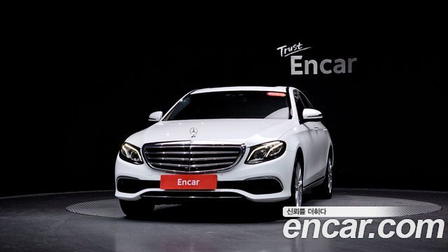 Mercedes-Benz E-Class E300 4MATIC Exclusive