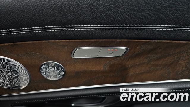 Mercedes-Benz E-Class E300 4MATIC Exclusive