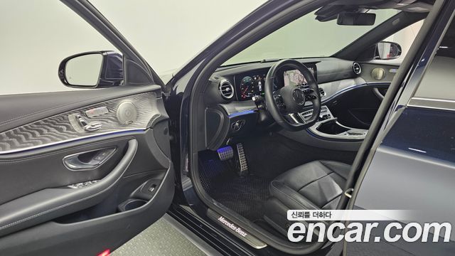 Mercedes-Benz E-Class E350 4MATIC AMG Line