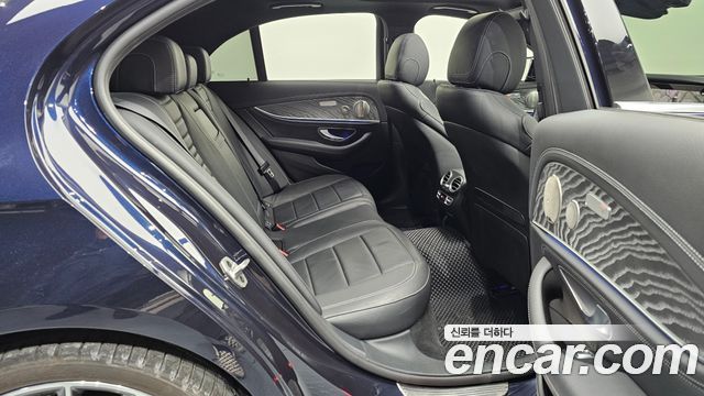 Mercedes-Benz E-Class E350 4MATIC AMG Line