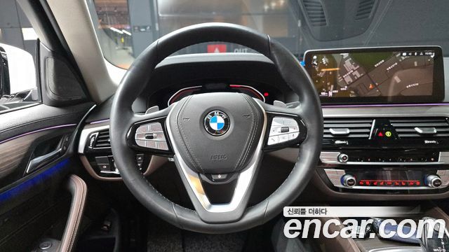 BMW 5-Series 530i Luxury
