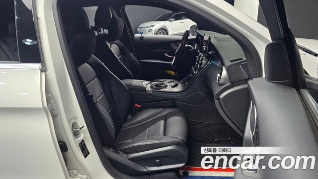 Mercedes-Benz GLC-Class GCL300 4MATIC Coupe