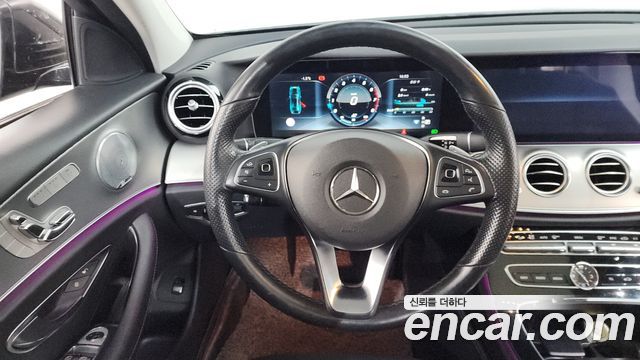 Mercedes-Benz E-Class E300 Avantgarde
