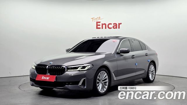 BMW 5-Series 520i Luxury