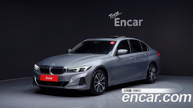 BMW 3-Series 320i