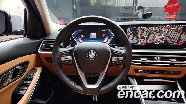 BMW 3-Series 320i