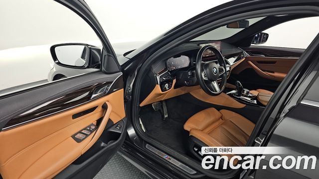 BMW 5-Series 520i M Sport