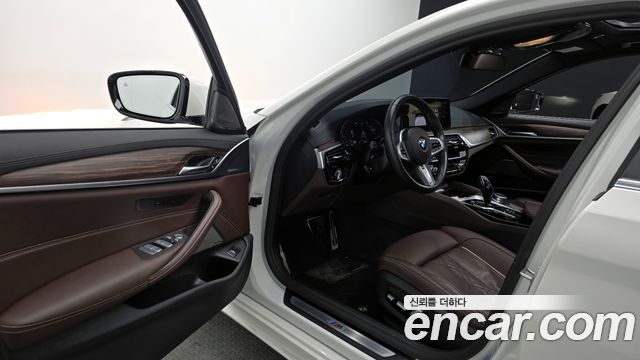 BMW 5-Series 530i xDrive M Sport Package
