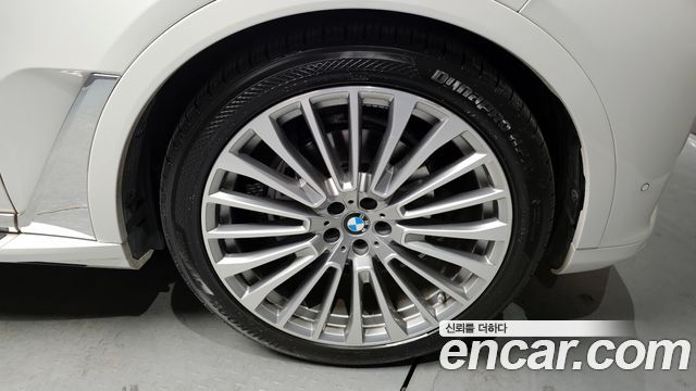 BMW X7 xDrive 40i Design Pure Excellence 7-Seater