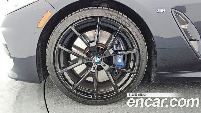 BMW 8-Series M850i xDrive convertible