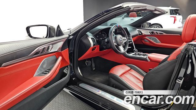 BMW 8-Series M850i xDrive convertible