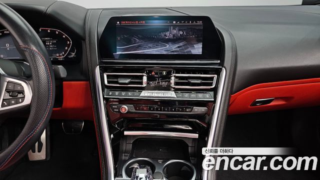 BMW 8-Series M850i xDrive convertible