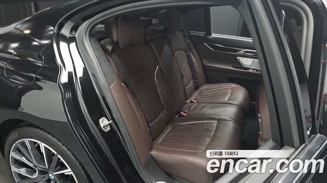 BMW 7-Series 740i M Sport