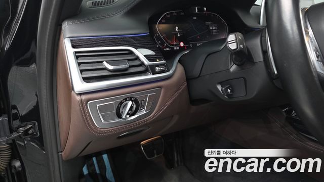 BMW 7-Series 740i M Sport