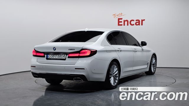BMW 5-Series 520i Luxury
