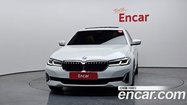 BMW 5-Series 520i Luxury