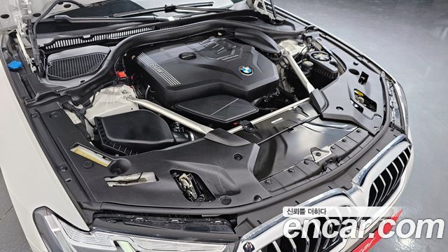 BMW 5-Series 520i Luxury