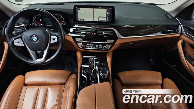 BMW 5-Series 520i Luxury