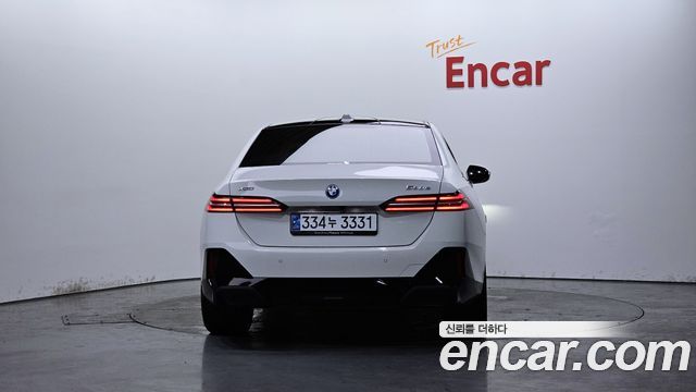 BMW 5-Series 530e xDrive M Sport