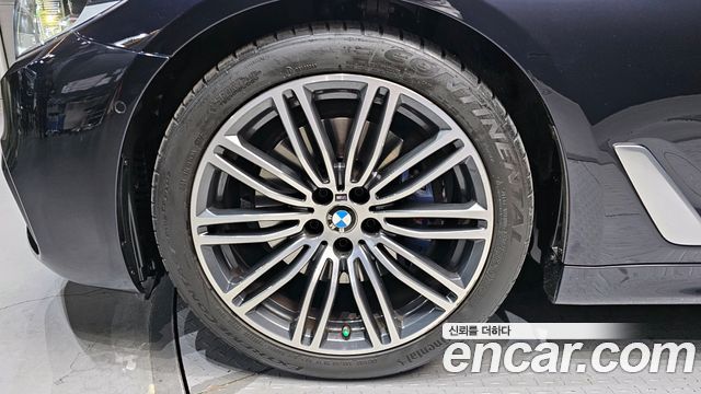 BMW 5-Series 530i M Sport Package Plus