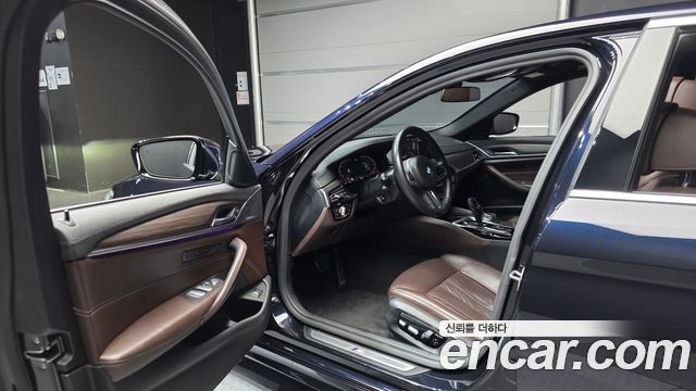 BMW 5-Series 530i M Sport Package Plus