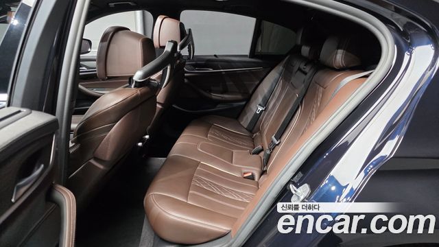 BMW 5-Series 530i M Sport Package Plus