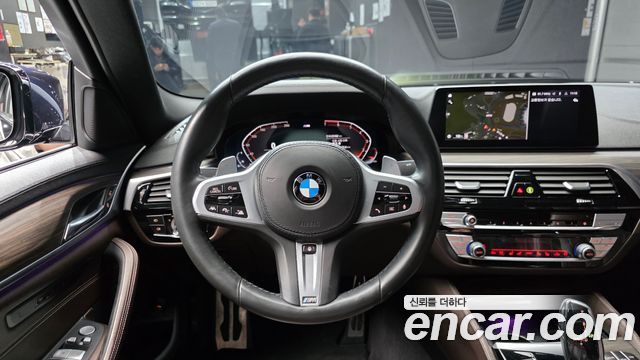 BMW 5-Series 530i M Sport Package Plus