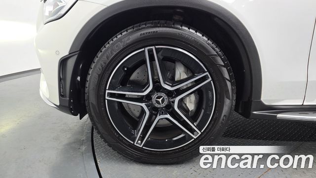 Mercedes-Benz GLC-Class GCL300 4MATIC Coupe