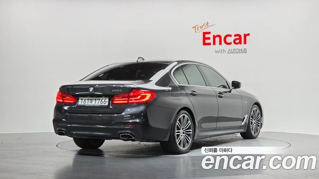 BMW 5-Series 530i M Sport Package Plus