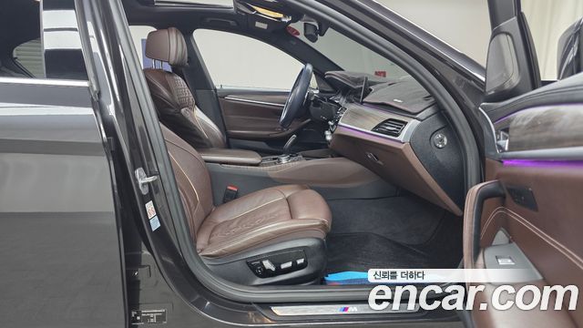 BMW 5-Series 530i M Sport Package Plus