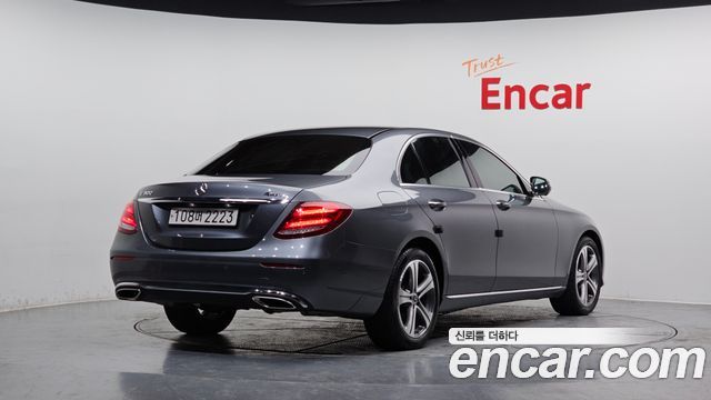 Mercedes-Benz E-Class E300 4MATIC AV Intelligent Drive