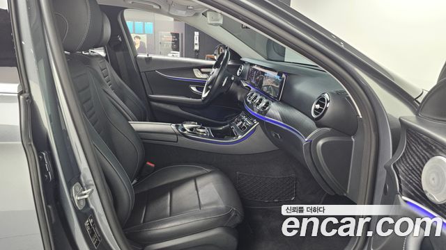 Mercedes-Benz E-Class E300 4MATIC AV Intelligent Drive