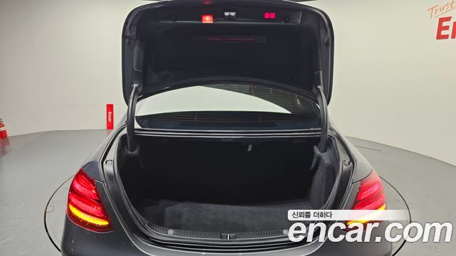 Mercedes-Benz E-Class E300 4MATIC AV Intelligent Drive