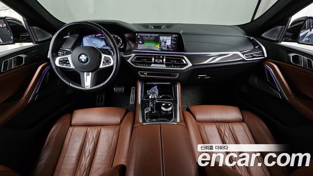 BMW X6 M50i