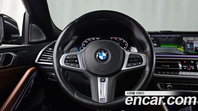 BMW X6 M50i