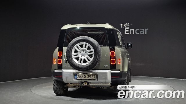 Land Rover Defender 110 D250 S