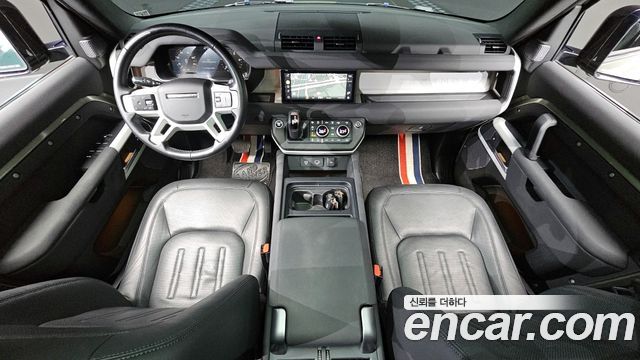 Land Rover Defender 110 D250 S