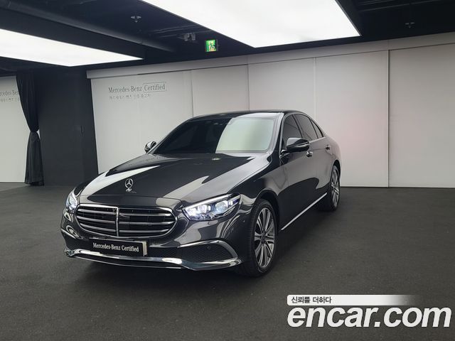 Mercedes-Benz E-Class E300e 4MATIC Exclusive